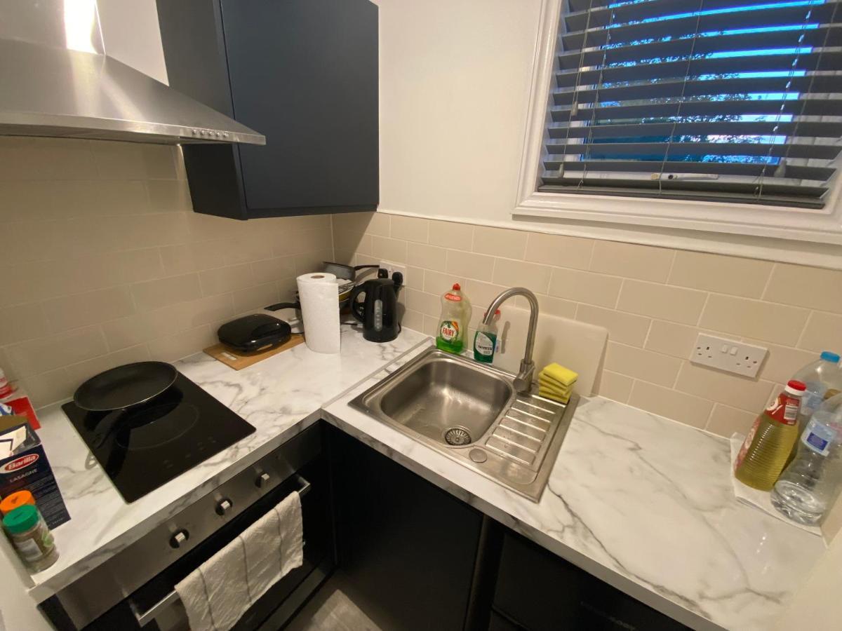 Small Single Room Walking Distance To Hove Station Eksteriør billede